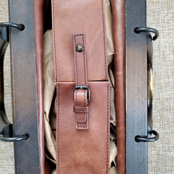 Wood Handle Gucci Distressed Brown Leather Handbag - Picture 6 of 8